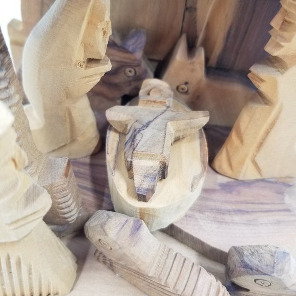 Vintage Olive Wood Nativity Scene Made in Bethlehem 6” X 6.5” Handmade Folk Art - Picture 10 of 16